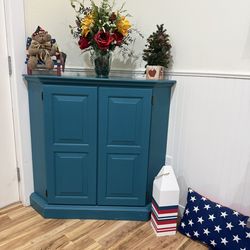 Beautiful Corner Hutch, Cabinet,entryway