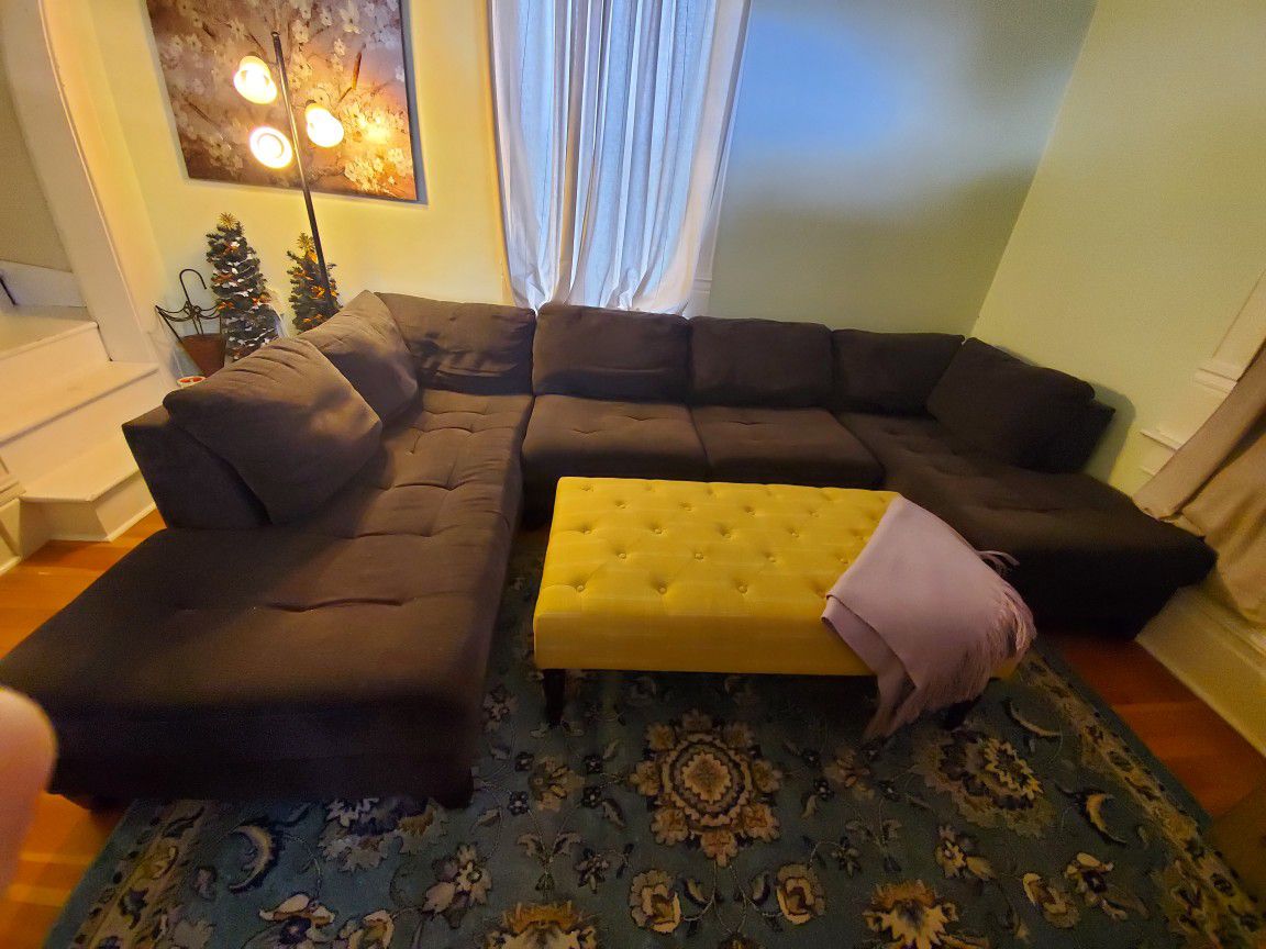 Couch/Sectional