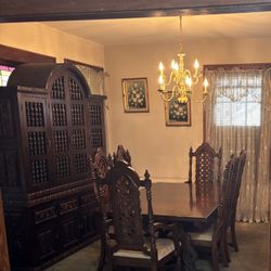 Large Dining Room Set. $400