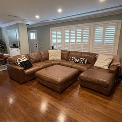 4pc Leather Sectional + Ottoman 