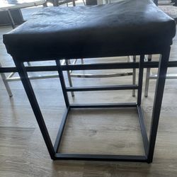 25 dollars each kitchen dining tabel stool