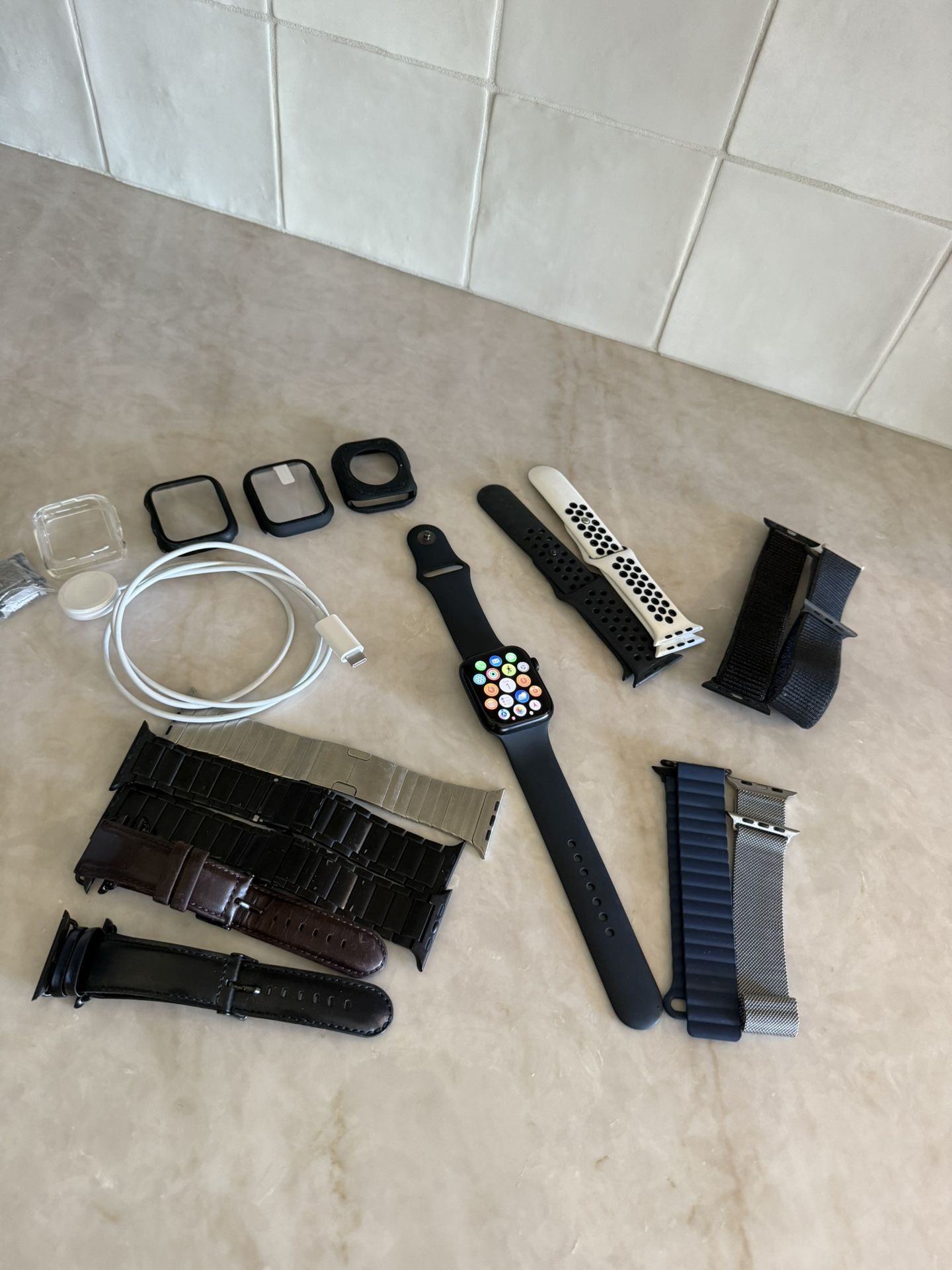 Apple Watch Series 9 - 45mm (Cellular + GPS) - Midnight