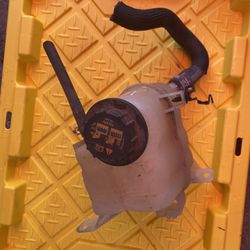 2016 Ford Flex Windshield Washer Fluid Reservoir 