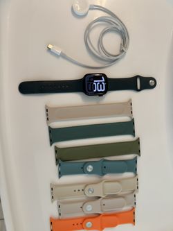 Apple Watch Series 10 (42mm) Black With 8 Bands