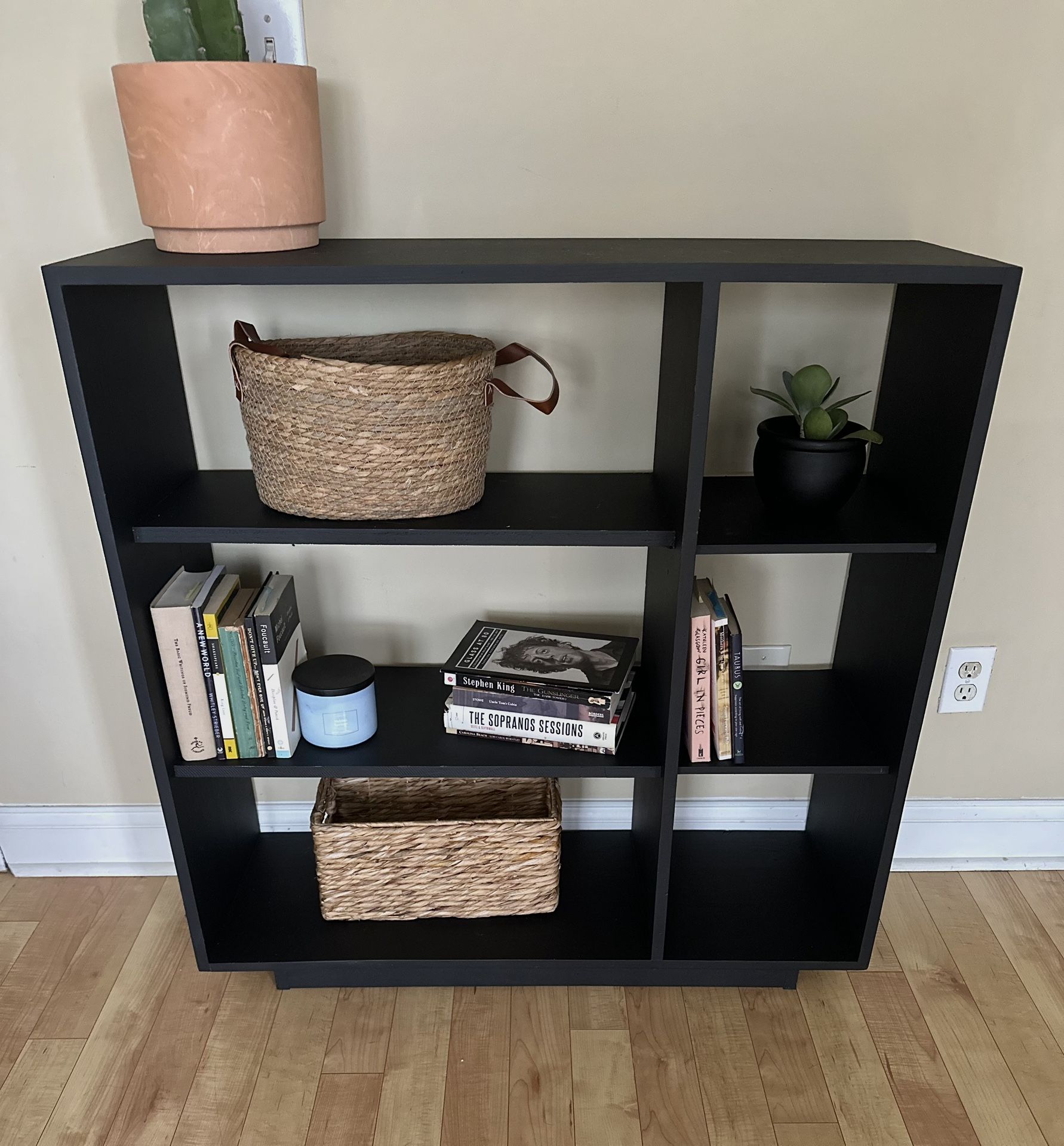 Modern wood bookshelf