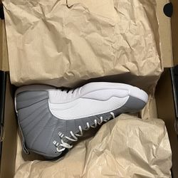 Air Jordan 12 Retro 'Stealth'. 2022 