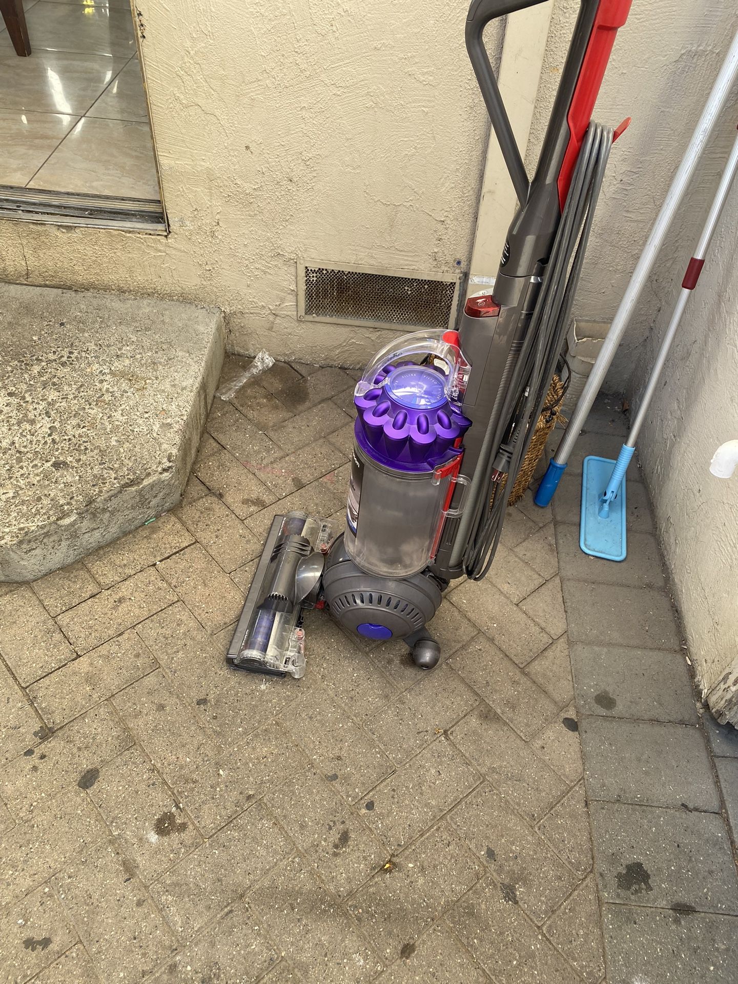 Dyson Vacuum