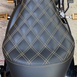 Sportster Iron 883, 1200 and  48  Saddlemen Solo seat 