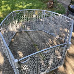 Evenflo baby gate Or Pet Gate