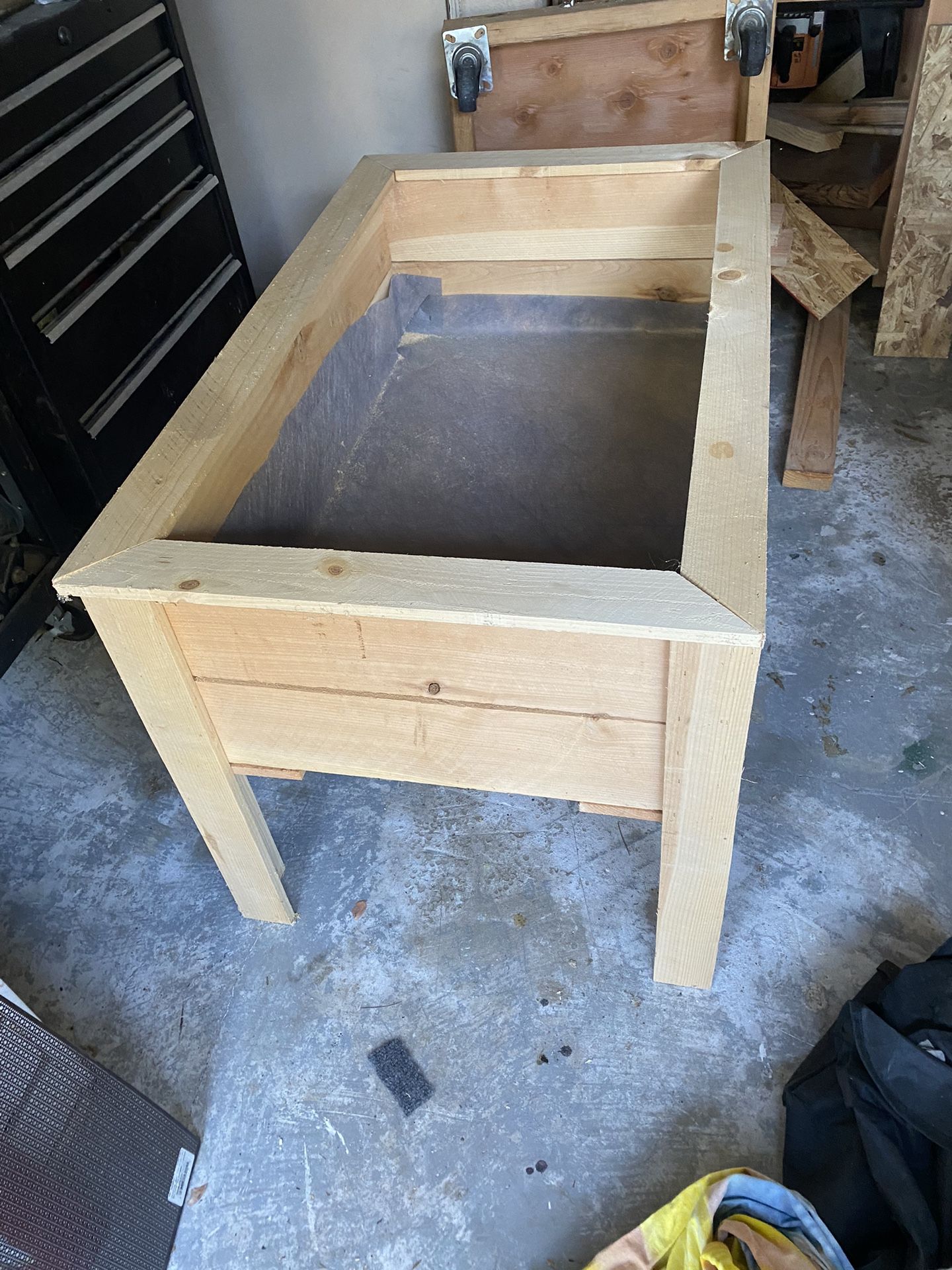 Cedar Planter with Legs