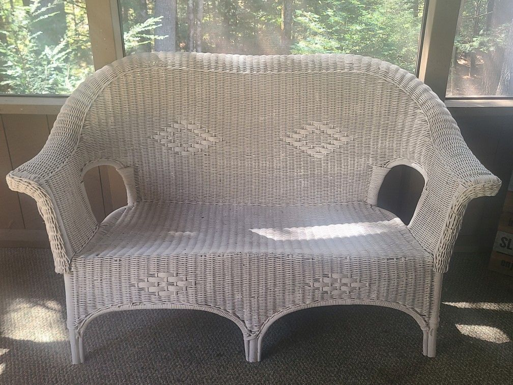 Antique White Wicker Loveseat