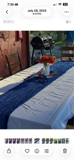 Table cloths runner and single bouquets