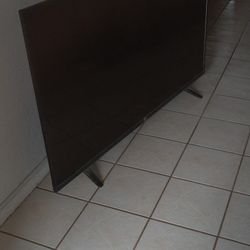 Sixty five inch l g flat screen t v