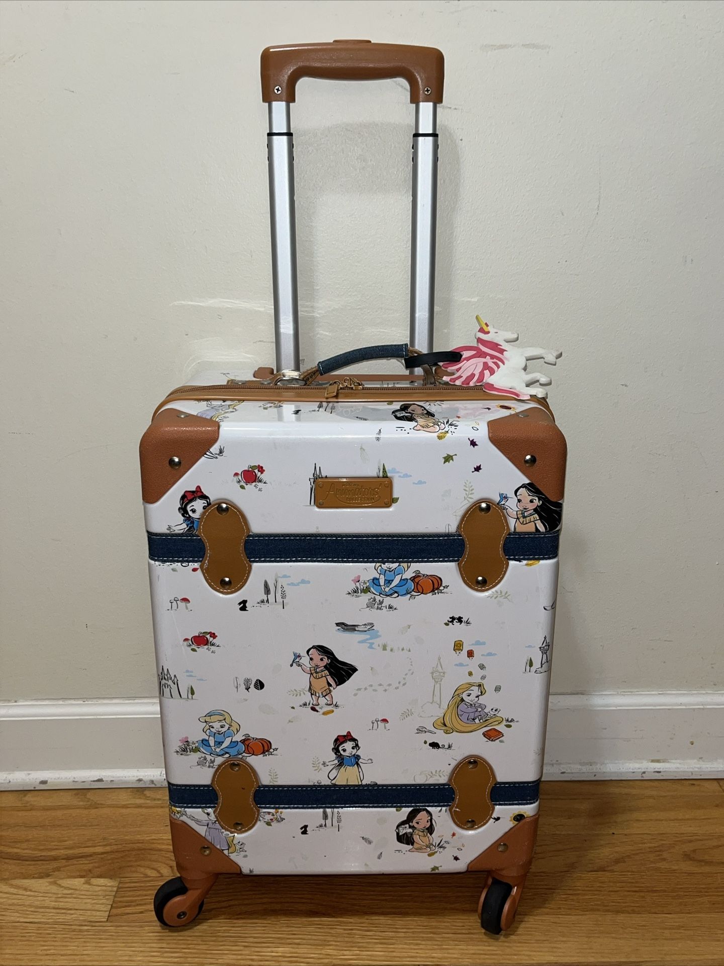 Disney Store Animators Collection Princess 20 Spinner Carry On Suitcase for Sale in Chicago IL OfferUp