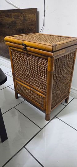 Storage cabinet
