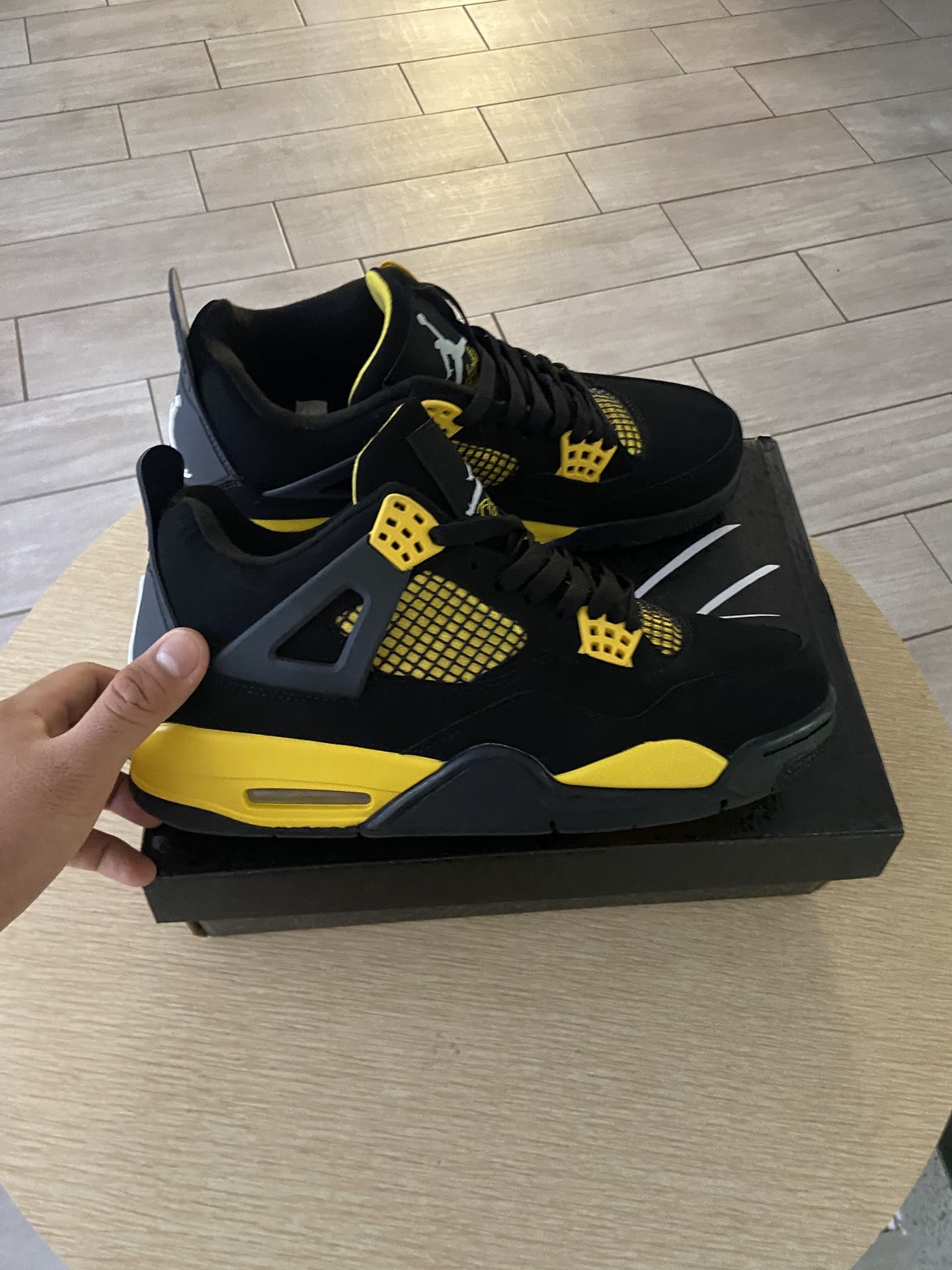 Jordan 4s Thunder Size 10