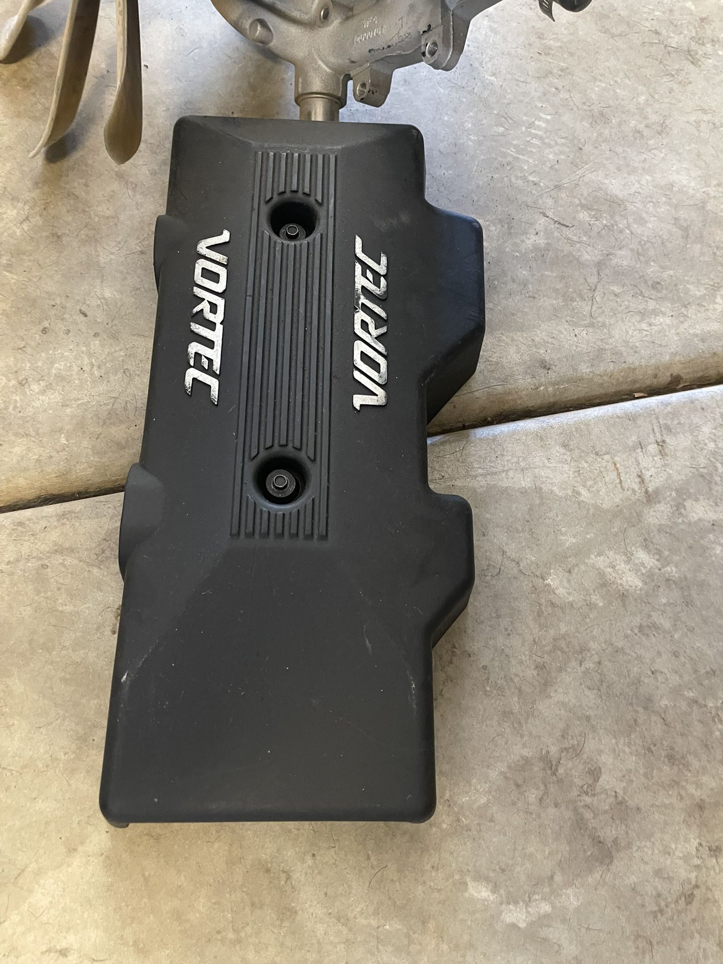 4.8 To 6.0 Intake Cover