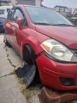 Nissan versa 2011 for parts