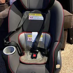 Graco Contender 65 Convertible Car Seat. Needs a good cleaning. Never in accident. Manufactured 12/23/2015 so only a few months left til expires