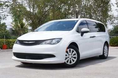 2021 Chrysler Voyager