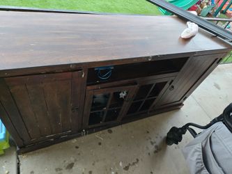 Tv stand