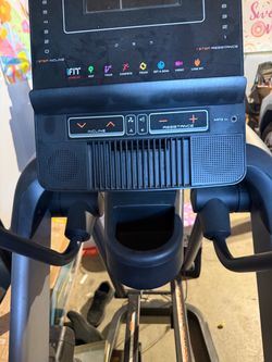 iFIT Enabled Elliptical Machine