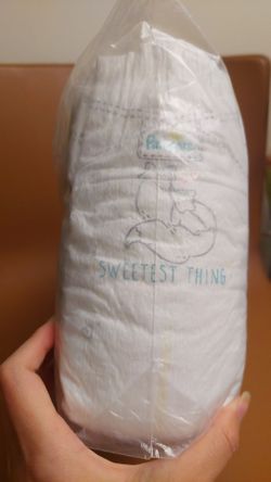 28 count Pampers Swaddlers Diapers size2