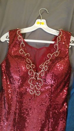 Special occasion burgundy dress size L