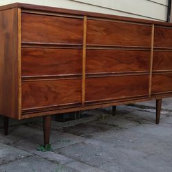 Vintage 9 Drawer Dresser By Dixie