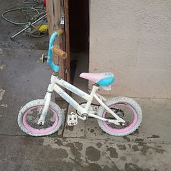 Toddlers girl bike