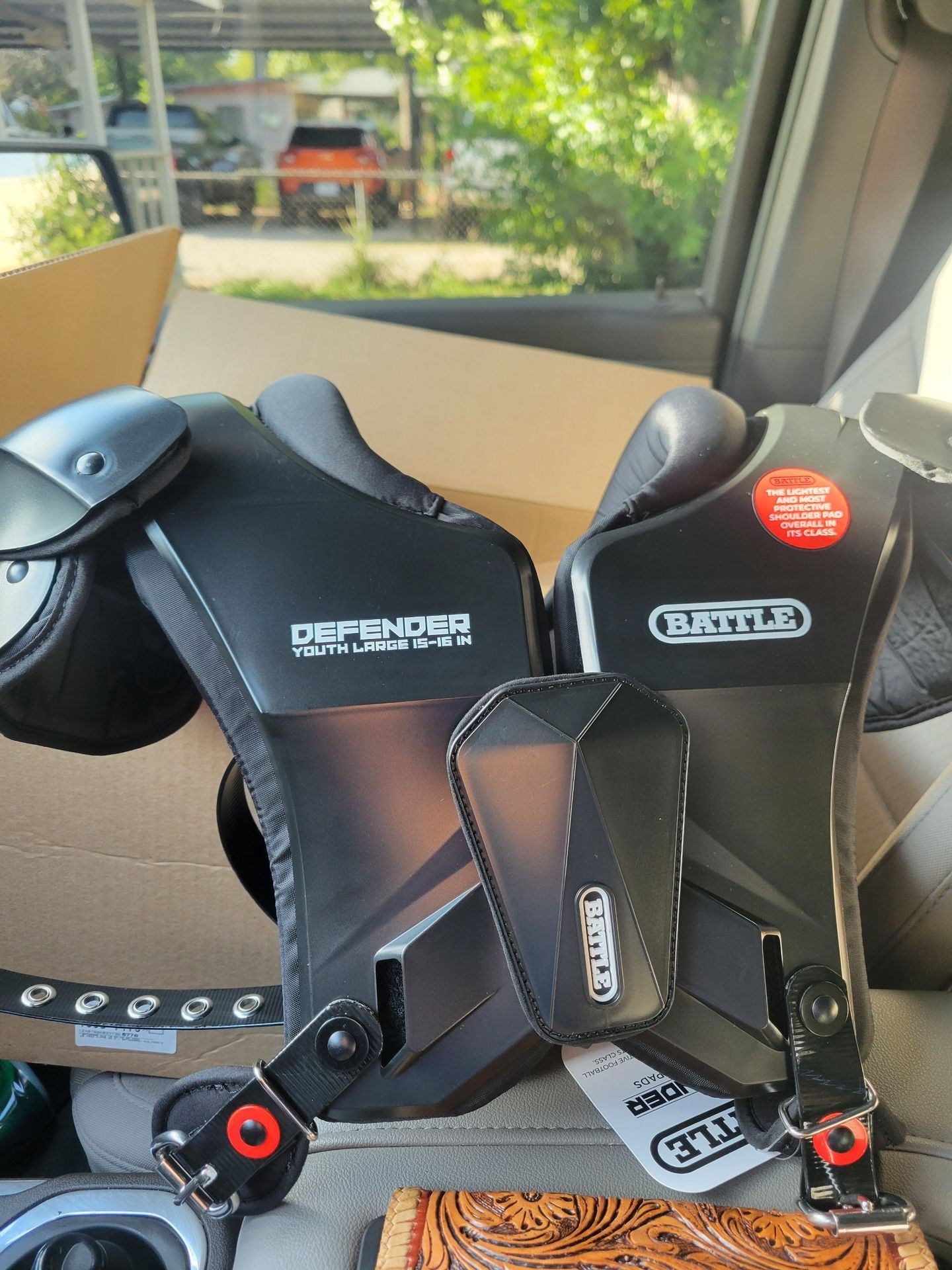Battle defender Shoulder Pads