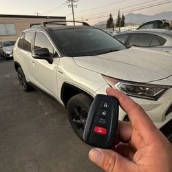 Car Keys/Fobs/Llaves De Autos 