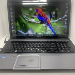 i3…i3…i3....TOSHIBA  SATELLITE….$ 245….500 GB..HHD...8.0 RAM . READY FOR CLASSES ON LINE OR WORK FROM HOME