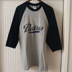 San Diego Padres Vintage Lee Sport Men's 3/4 Sleeve Tee 2005 Season Large