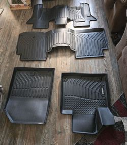 Third row floor mats