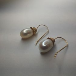 14k Gold Pearl Drop Earrings