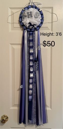 7 Homecoming Mums available!