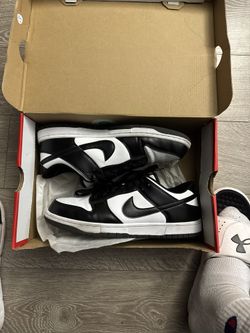 Nike Panda Dunks