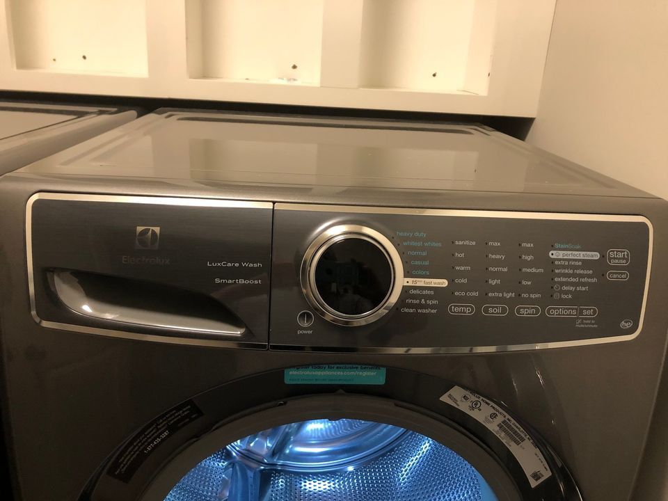 Electrolux Washer And Dryer Set for Sale in Seattle, WA OfferUp