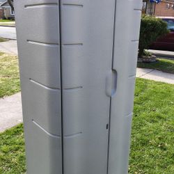 Rubbermaid Vertical Storage