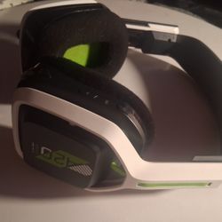 Wireless Xbox A20's Headset