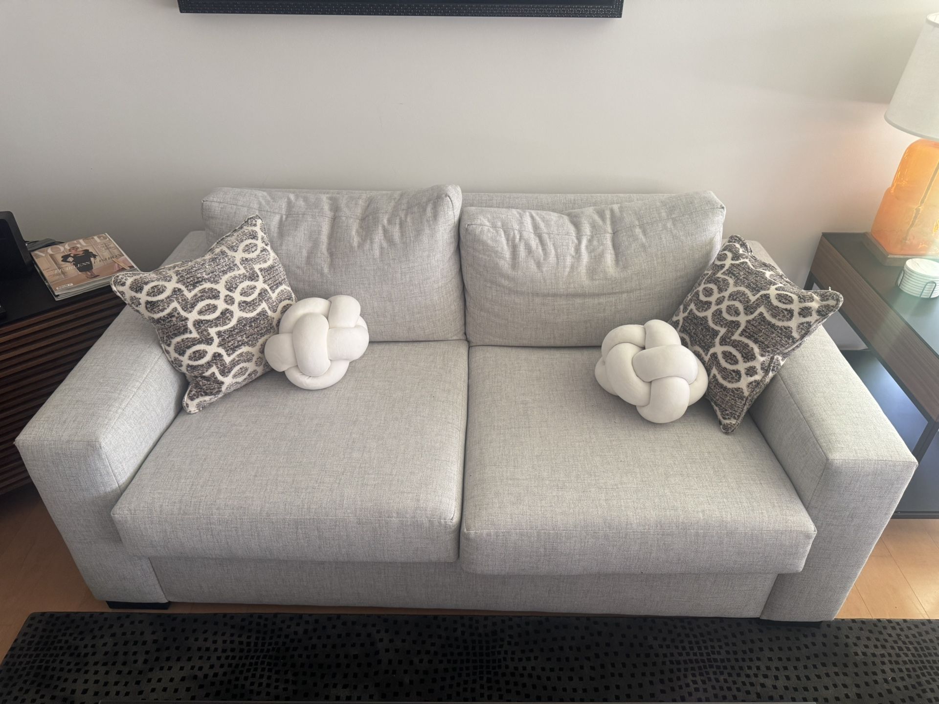 Kreiss Amelia Sofa