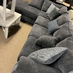 Living Room Stunning Sectional!