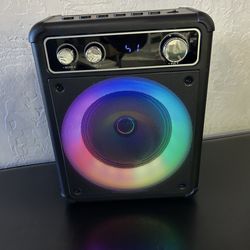 Vosoco Karaoke machine/speaker