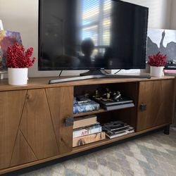 TV 2 Door Media console/TV Stand
