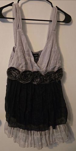 rue21 Women's Gray/Black Chiffon Ruffle Rosette Tank L V-Neck Sleeveless