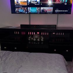 Entertainment stand-Black NEED GONE IM MOVING