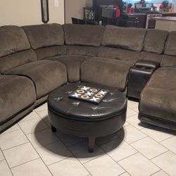Sectional Couch With Ottoman