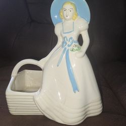 Hull 1940's Blue Bonnet Girl Holding Basket Planter Pottery USA #954