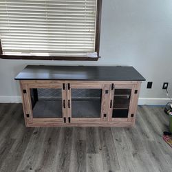 Dog Crate/ Tv Stand 